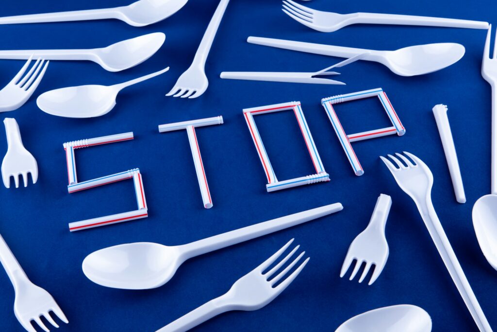 5 nemme tips til at leve mere bæredygtigt på 5 minutter om dagen 2 stop madspild plastik bestik leve mere bæredygtigt
