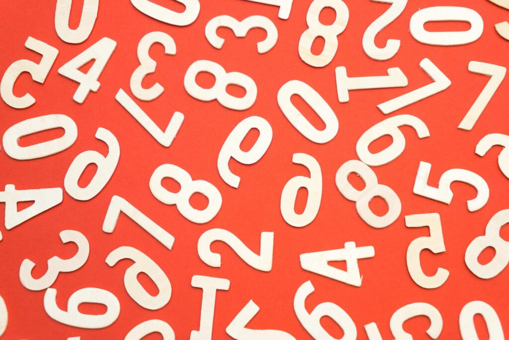 Talord i Fokus: En Guide til Numeralier i Dansk Grammatik 2 Talord i Fokus: En Guide til Numeralier
